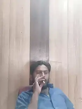 Snapshot of indihotguy chatting on March 12, 9:34 am indihotguy online show from March 12, 9:34 am