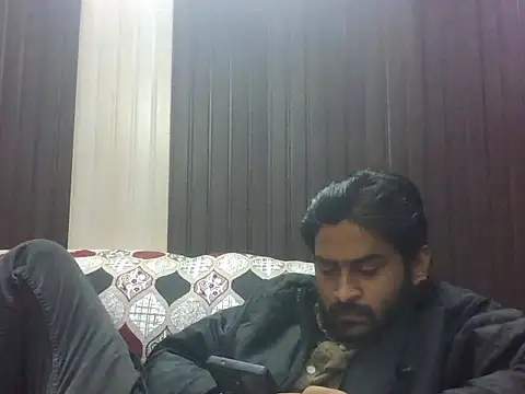 indihotguy online show from November 10, 12:59 pm