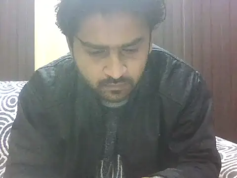 indihotguy online show from January 8, 10:17 am