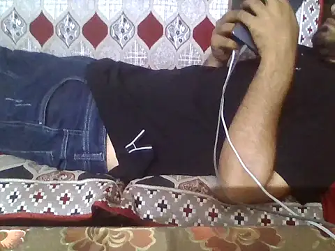 Snapshot of indihotguy chatting on May 31, 6:20 pm indihotguy online show from May 31, 6:20 pm