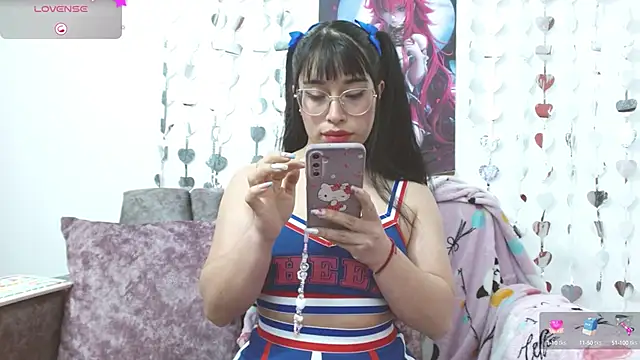 DearAbbiee online show from September 19, 11:11 am