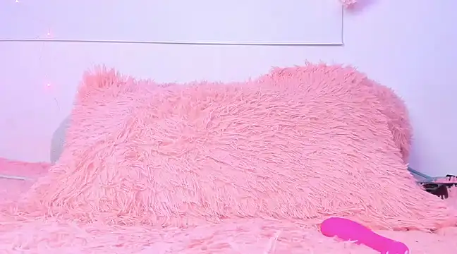 NicoleJaymes  online show from January 22, 7:45 pm