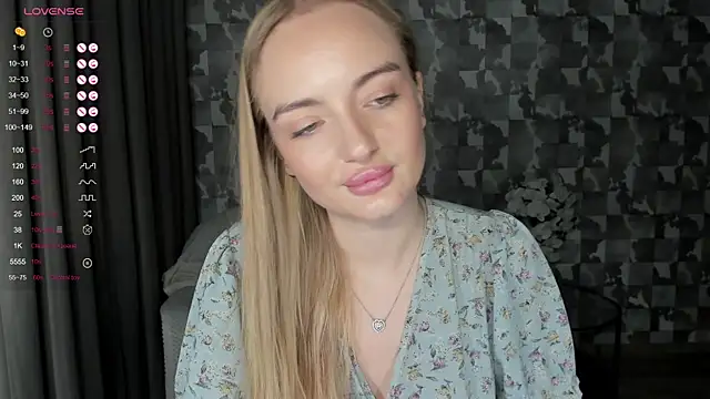 A delina online show from November 24, 1:11 pm