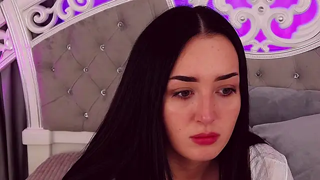 KimKhallifa online show from February 1, 6:00 am