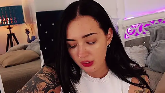 KimKhallifa online show from March 19, 1:51 pm