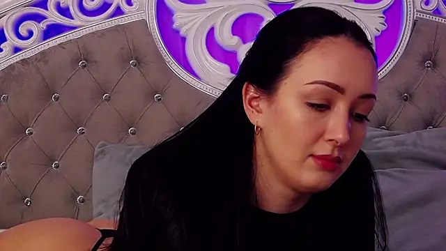 KimKhallifa online show from November 19, 5:40 am