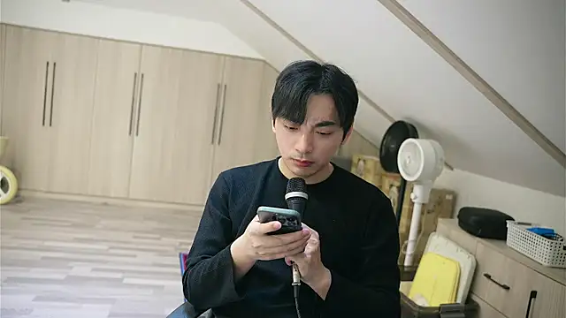 chinalover4199 online show from April 10, 2:39 am