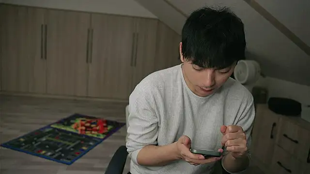 chinalover4199 online show from April 28, 2:49 am