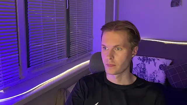 Leonnextdoor online show from January 16, 6:01 pm