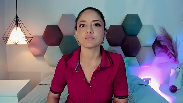 EloiseQuinn online show from December 22, 12:46 pm