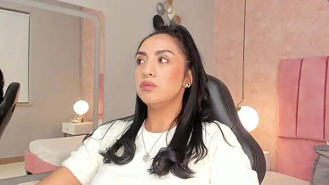 MAGIC AURORAA online show from March 13, 12:13 pm