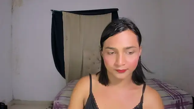 Snapshot of Miss_noah18 chatting on January 3, 11:01 pm Miss noah18 online show from January 3, 11:01 pm