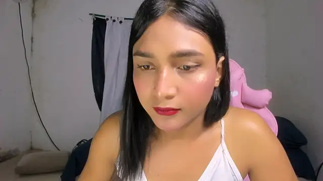 Snapshot of Miss_noah18 chatting on September 23, 8:45 pm Miss noah18 online show from September 23, 8:45 pm