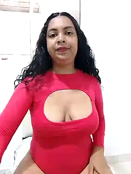 Brendabluee online show from February 14, 9:32 pm