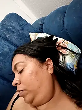 Brendabluee online show from February 25, 1:26 am