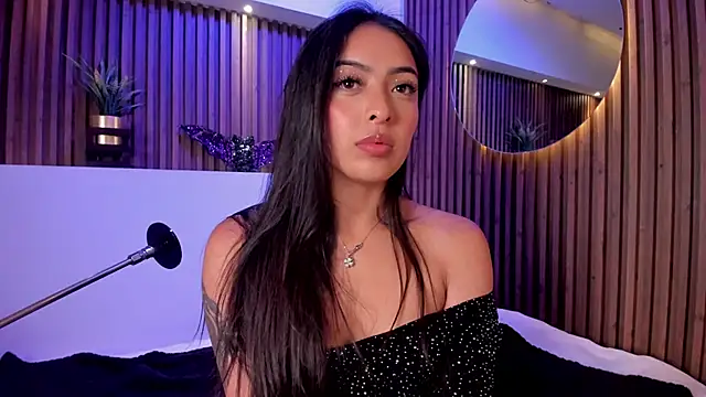 Snapshot of Camila_dupont chatting on October 22, 4:24 am Camila dupont online show from October 22, 4:24 am