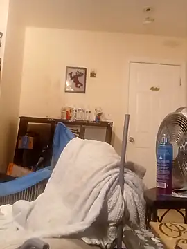 k1oudE online show from November 18, 5:12 am