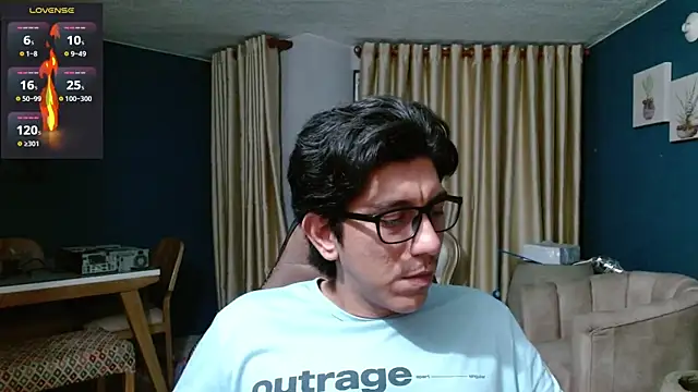 Snapshot of Noah-cock chatting on July 15, 3:01 am Noah-cock online show from July 15, 3:01 am