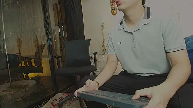 MarcoVitto online show from October 4, 11:30 am