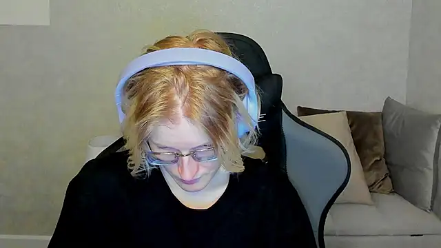 Snapshot of ElizabethHarpper chatting on September 26, 1:09 am ElizabethHarpper online show from September 26, 1:09 am