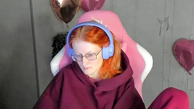 ElizabethHarpper online show from February 26, 5:12 pm