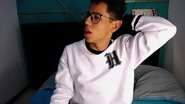 RyanPricee online show from January 12, 8:57 am