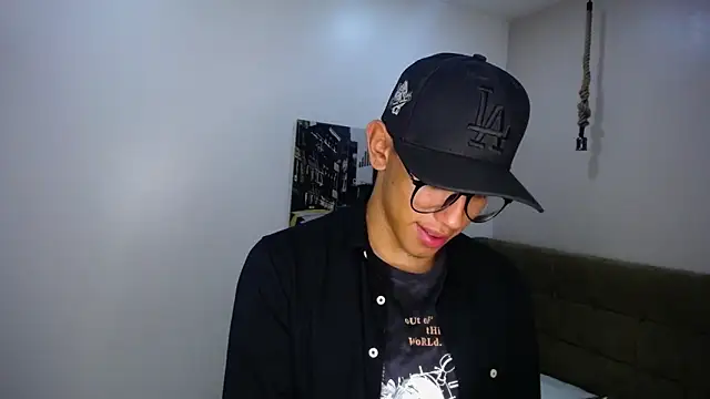 RyanPricee online show from January 18, 8:09 pm