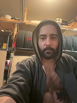 Snapshot of Faded-Solo chatting on April 21, 3:57 am Faded-Solo online show from April 21, 3:57 am