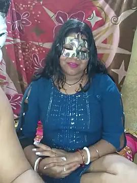 Hot muskaan online show from February 2, 2:13 pm