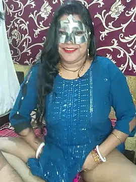 Hot muskaan online show from February 6, 9:49 pm