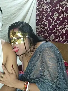 Hot muskaan online show from February 12, 5:26 pm