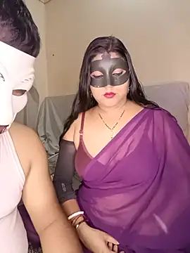 Hot muskaan online show from July 15, 7:19 pm