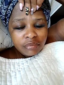 Snapshot of SexyLadyBoosxx chatting on October 24, 7:38 am SexyLadyBoosxx online show from October 24, 7:38 am