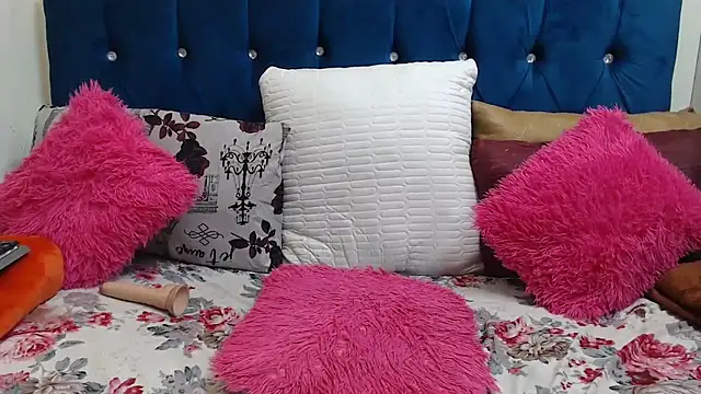 Snapshot of SexyLadyBoosxx chatting on February 8, 1:36 pm SexyLadyBoosxx online show from February 8, 1:36 pm