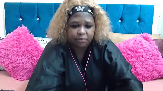 Snapshot of SexyLadyBoosxx chatting on February 14, 3:31 pm SexyLadyBoosxx online show from February 14, 3:31 pm