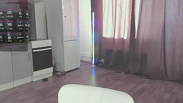 kittenrisha online show from November 4, 5:17 am