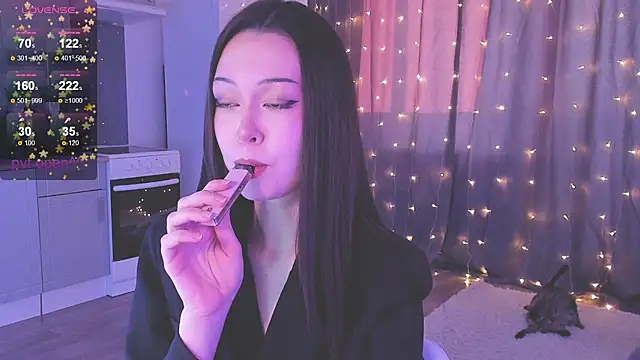 kittenrisha online show from December 16, 5:12 am