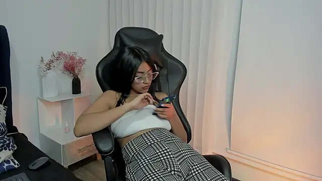 Xewa  online show from February 3, 11:15 pm