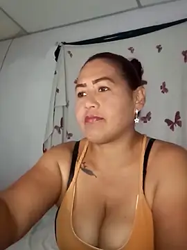 Snapshot of Abigail_BigTits chatting on January 24, 12:31 am Abigail BigTits online show from January 24, 12:31 am