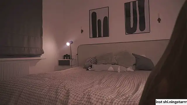 alittlestarrr online show from January 12, 1:48 pm