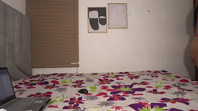 womantall99 online show from March 20, 12:32 pm