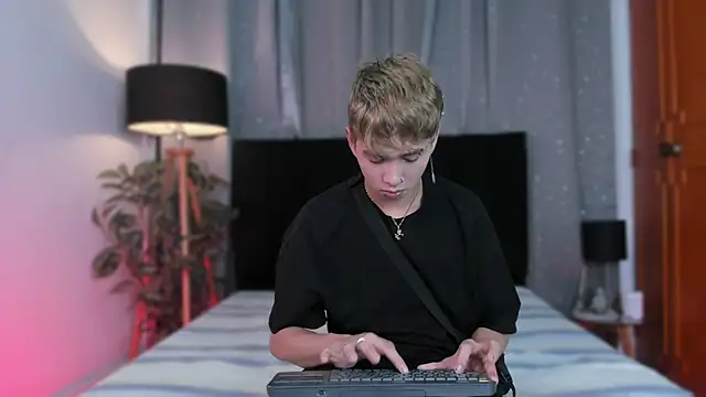 Brian-Ausslos online show from January 7, 4:29 am