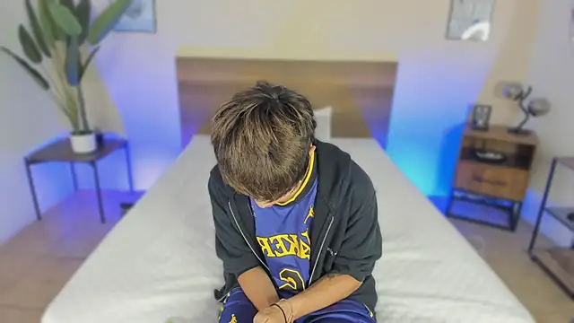 Brian-Ausslos online show from November 23, 4:56 am