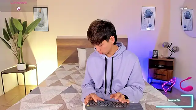 Brian-Ausslos online show from December 4, 4:55 am