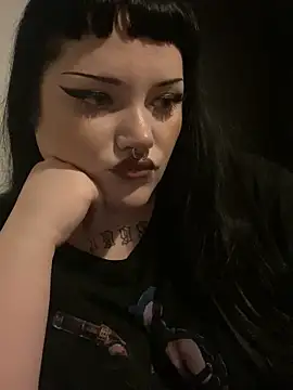 Gothicsiren online show from January 5, 1:35 am