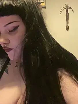 Gothicsiren online show from January 31, 8:12 pm