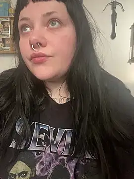 Gothicsiren online show from February 18, 11:55 am