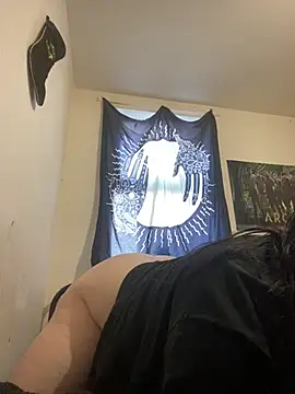 Gothicsiren online show from February 25, 2:11 pm