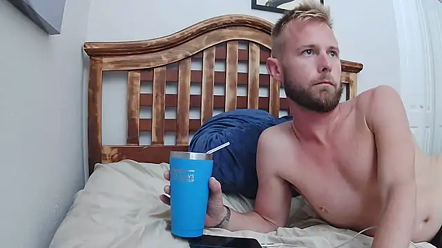 Snapshot of bjay1210 chatting on February 8, 5:18 pm bjay1210 online show from February 8, 5:18 pm