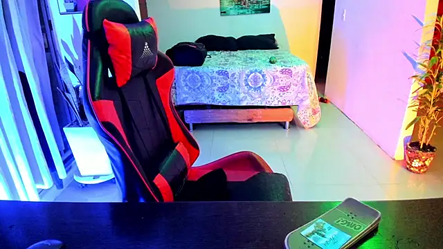 Adam Valenciia online show from November 9, 4:00 am